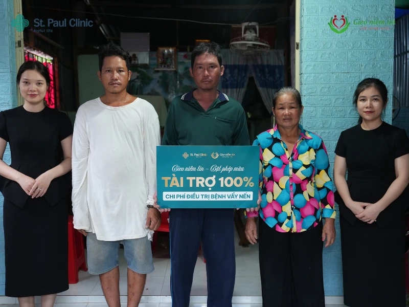 Giấc mơ chiến thắng bệnh vẩy nến của người đàn ông thu mua phế liệu nơi miền Tây sông nước